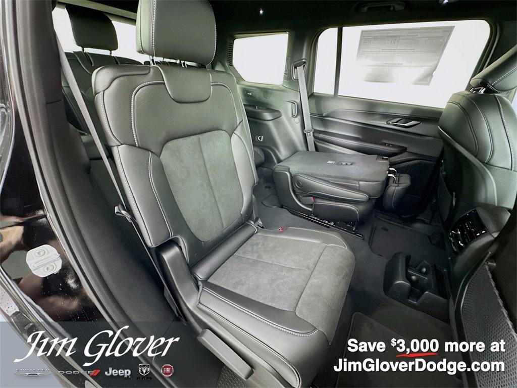 new 2025 Jeep Grand Cherokee L car, priced at $39,934