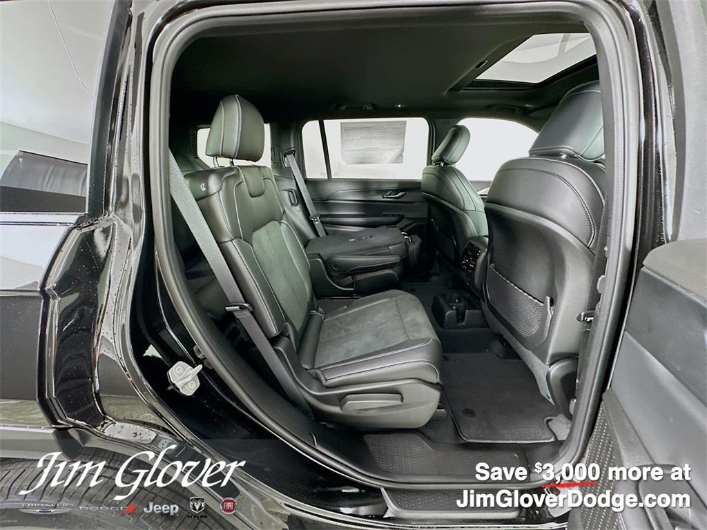 new 2025 Jeep Grand Cherokee L car, priced at $39,934