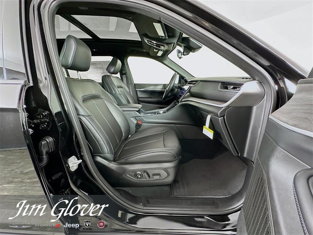 new 2025 Jeep Grand Cherokee L car, priced at $45,790