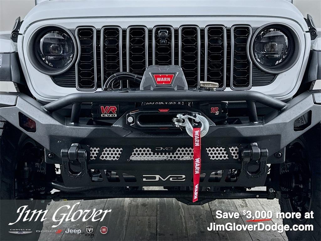 new 2025 Jeep Gladiator car, priced at $70,908