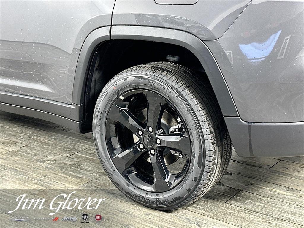 new 2025 Jeep Grand Cherokee car, priced at $43,886