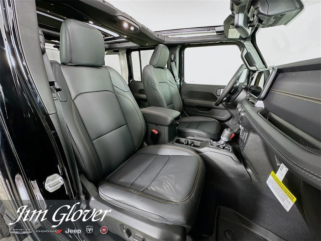 new 2025 Jeep Wrangler car, priced at $54,328