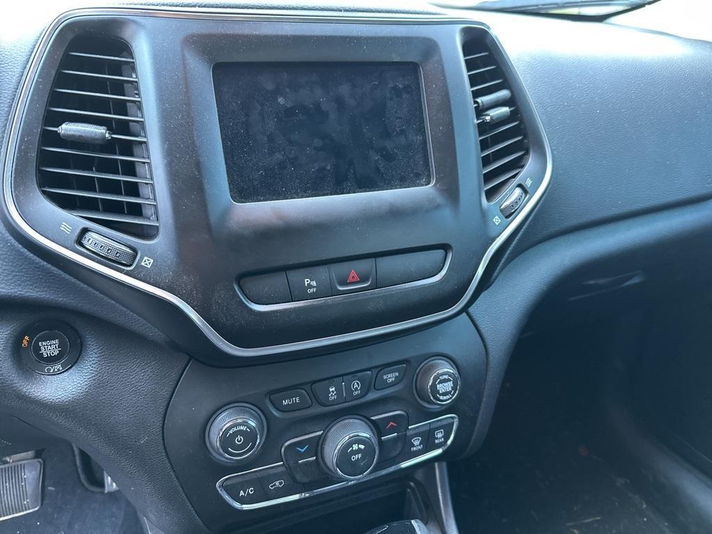 used 2020 Jeep Cherokee car, priced at $16,611