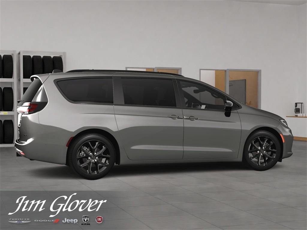 new 2025 Chrysler Pacifica car, priced at $47,035