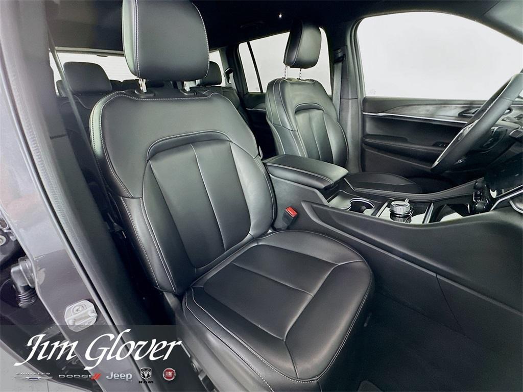 new 2025 Jeep Grand Cherokee L car, priced at $43,249
