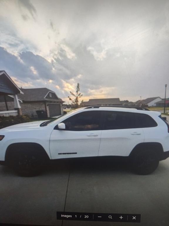 used 2020 Jeep Cherokee car, priced at $18,889