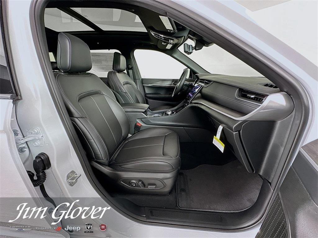 new 2025 Jeep Grand Cherokee L car, priced at $49,976