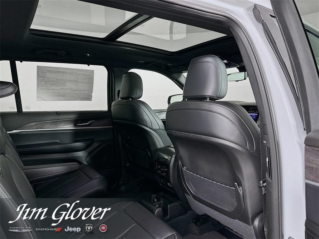 new 2025 Jeep Grand Cherokee L car, priced at $49,976