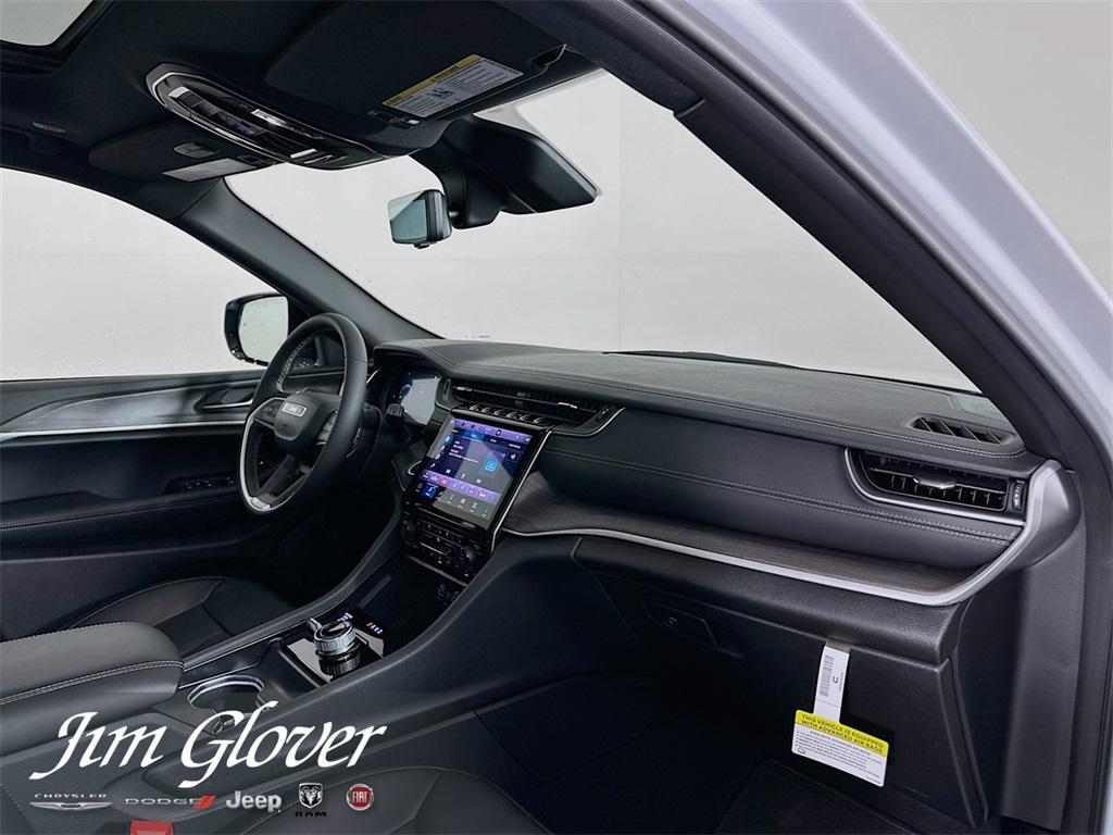 new 2025 Jeep Grand Cherokee L car, priced at $49,976