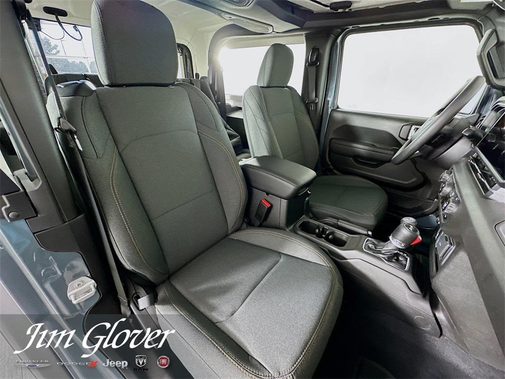 new 2025 Jeep Wrangler car, priced at $34,298