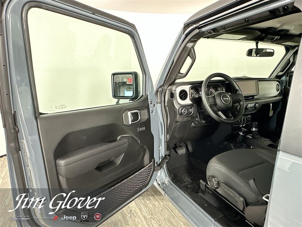 new 2025 Jeep Wrangler car, priced at $34,298