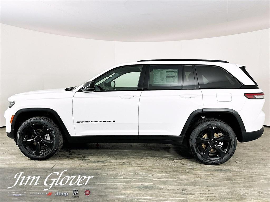 new 2025 Jeep Grand Cherokee car, priced at $43,595