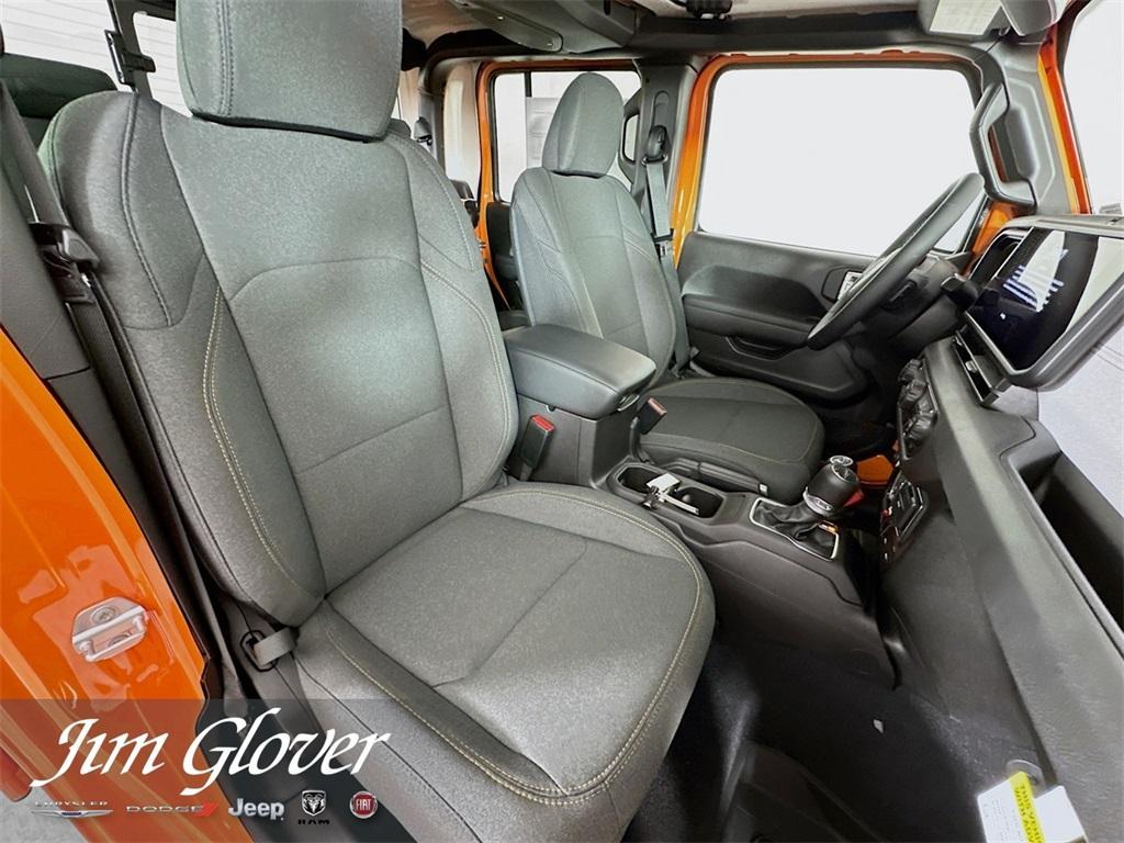 new 2025 Jeep Gladiator car, priced at $46,815