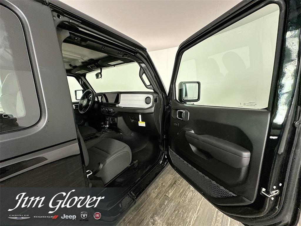 new 2025 Jeep Wrangler car, priced at $34,298