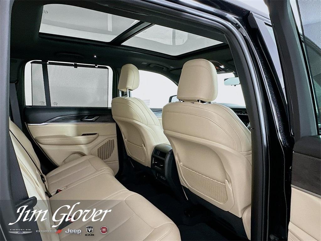 new 2025 Jeep Grand Cherokee car, priced at $44,709