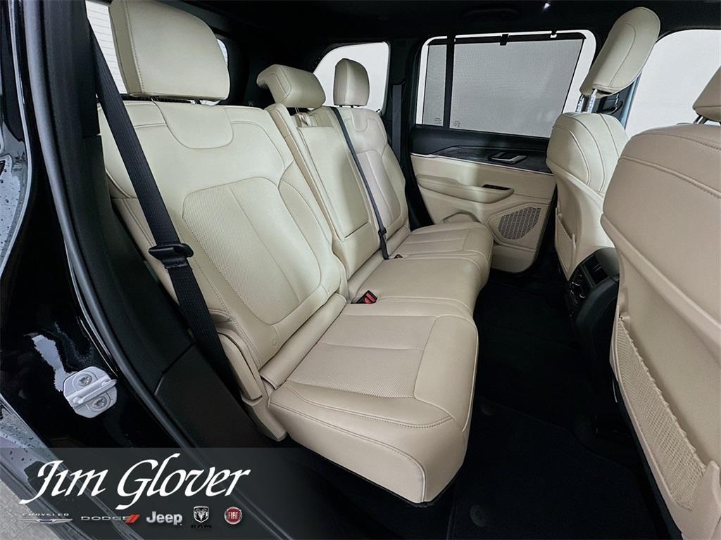 new 2025 Jeep Grand Cherokee car, priced at $44,709