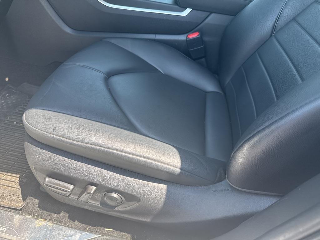 used 2024 Toyota Highlander car, priced at $43,989