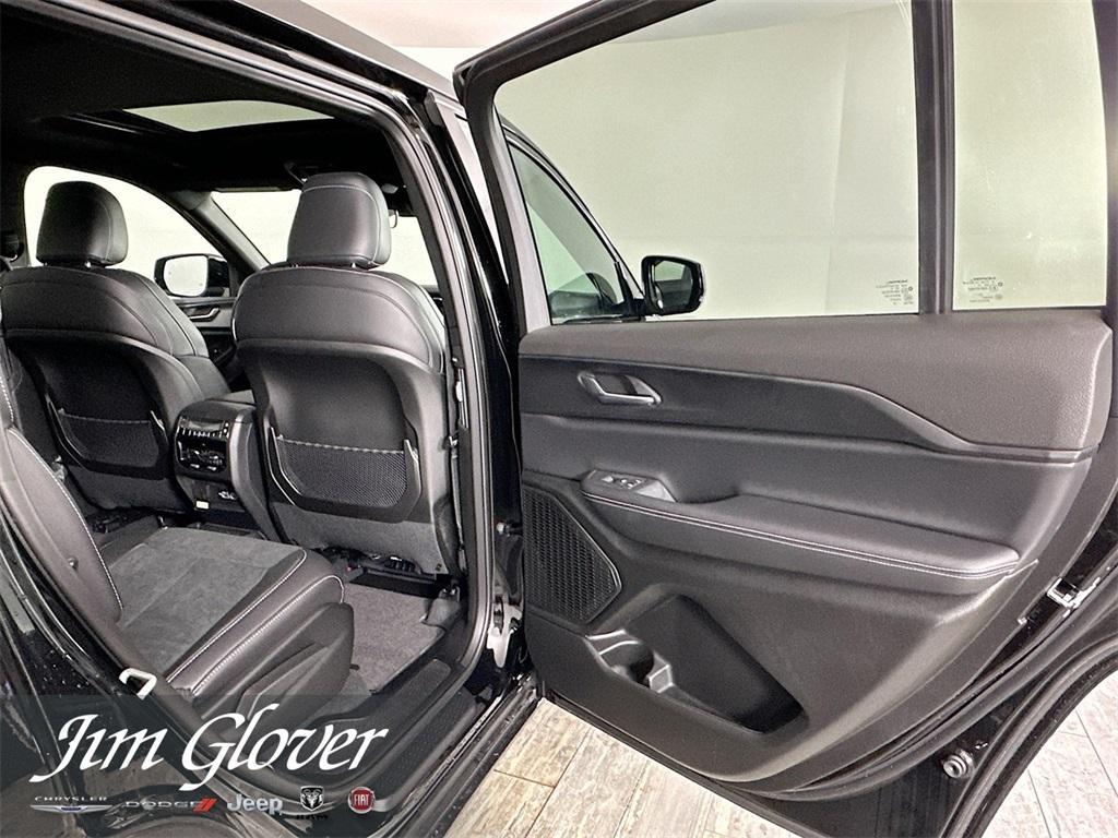 new 2025 Jeep Grand Cherokee L car, priced at $43,575