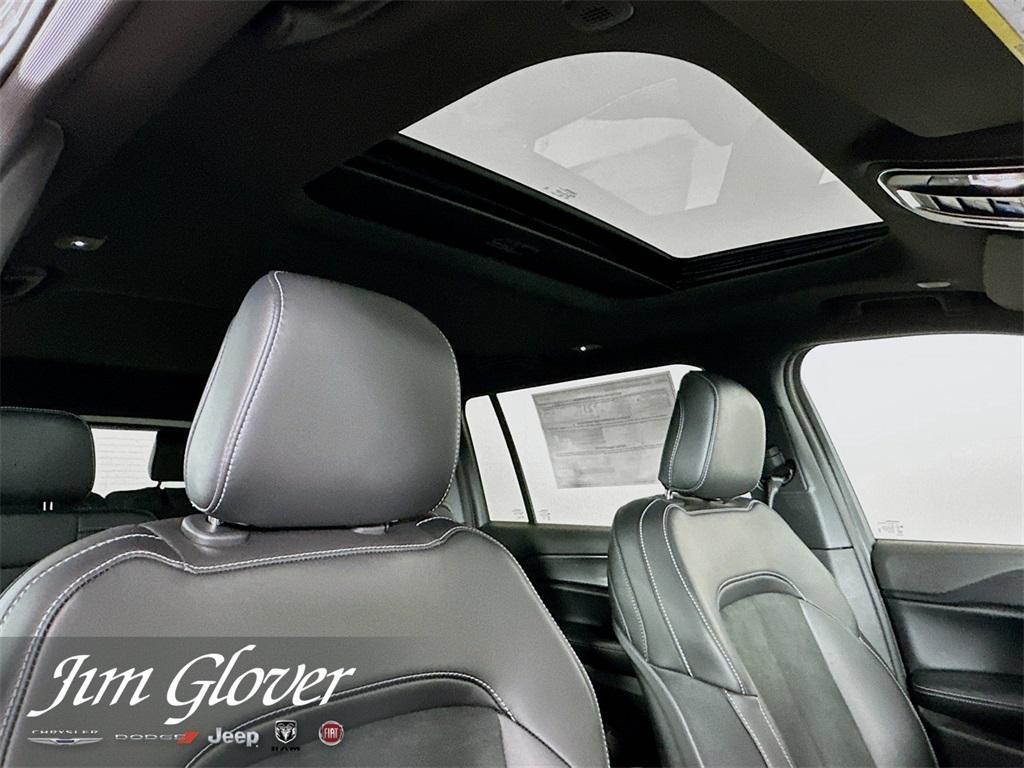 new 2025 Jeep Grand Cherokee L car, priced at $43,575