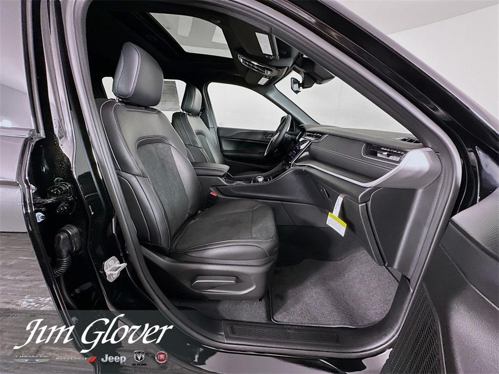 new 2025 Jeep Grand Cherokee L car, priced at $43,575