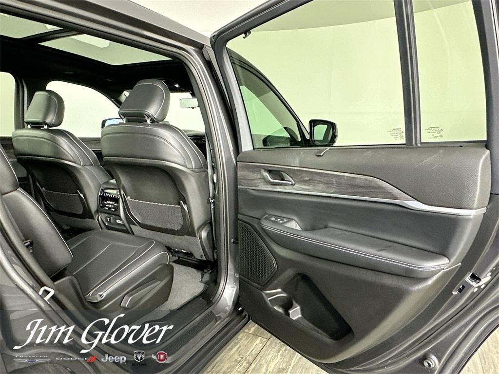 new 2025 Jeep Grand Cherokee L car, priced at $46,876