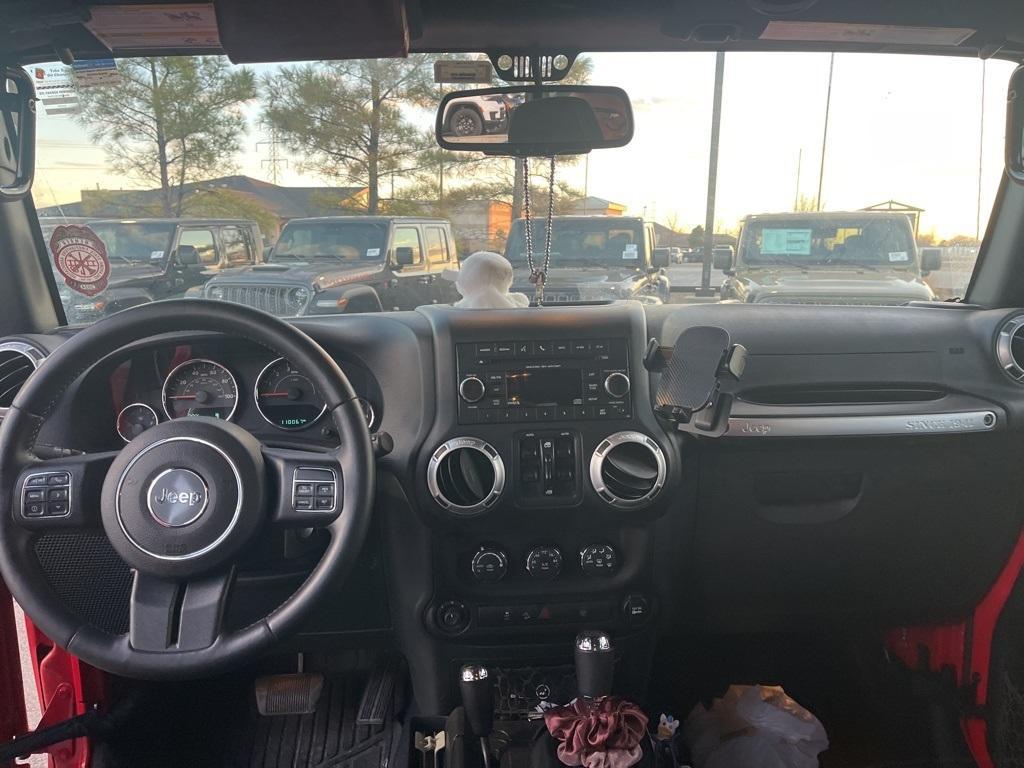 used 2015 Jeep Wrangler Unlimited car, priced at $20,594