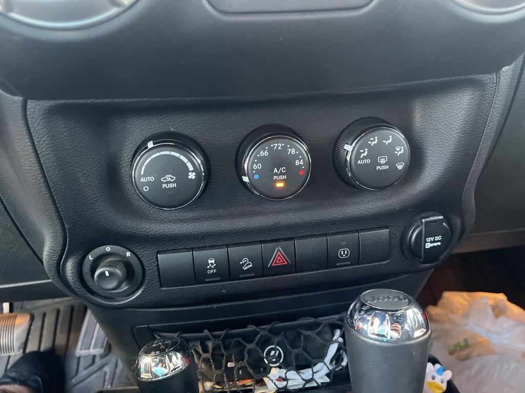 used 2015 Jeep Wrangler Unlimited car, priced at $20,594