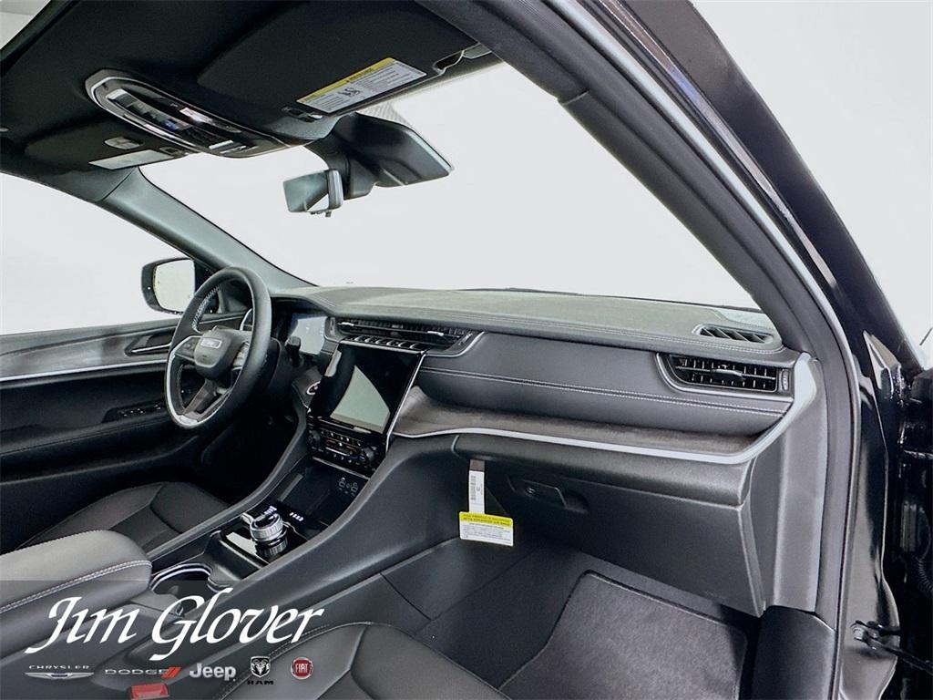 new 2025 Jeep Grand Cherokee car, priced at $49,034