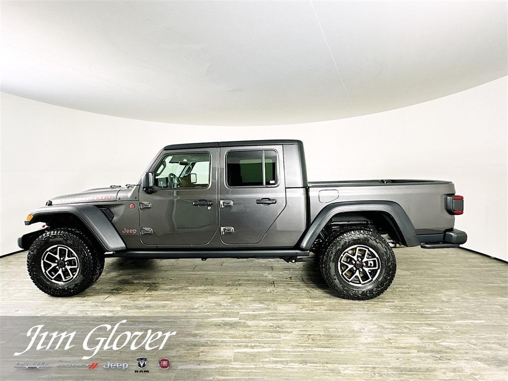 new 2025 Jeep Gladiator car, priced at $57,140