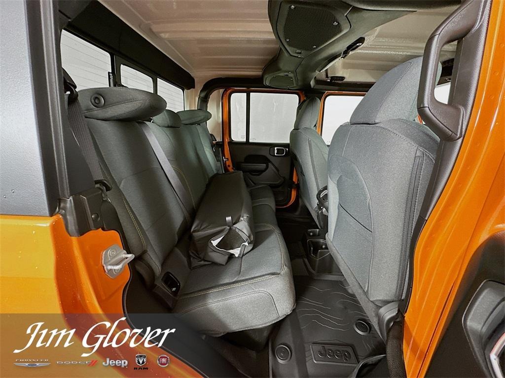 new 2025 Jeep Gladiator car, priced at $44,731