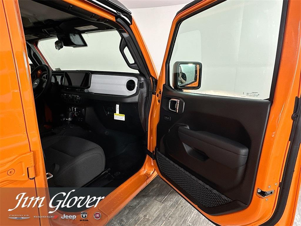 new 2025 Jeep Gladiator car, priced at $44,731