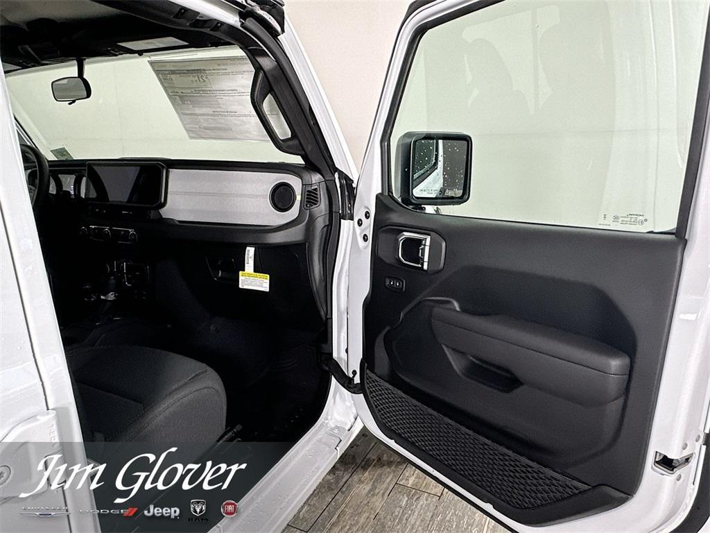 new 2025 Jeep Wrangler car, priced at $38,761