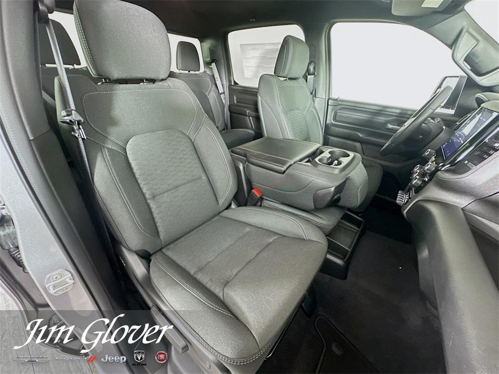 new 2025 Ram 1500 car, priced at $42,625