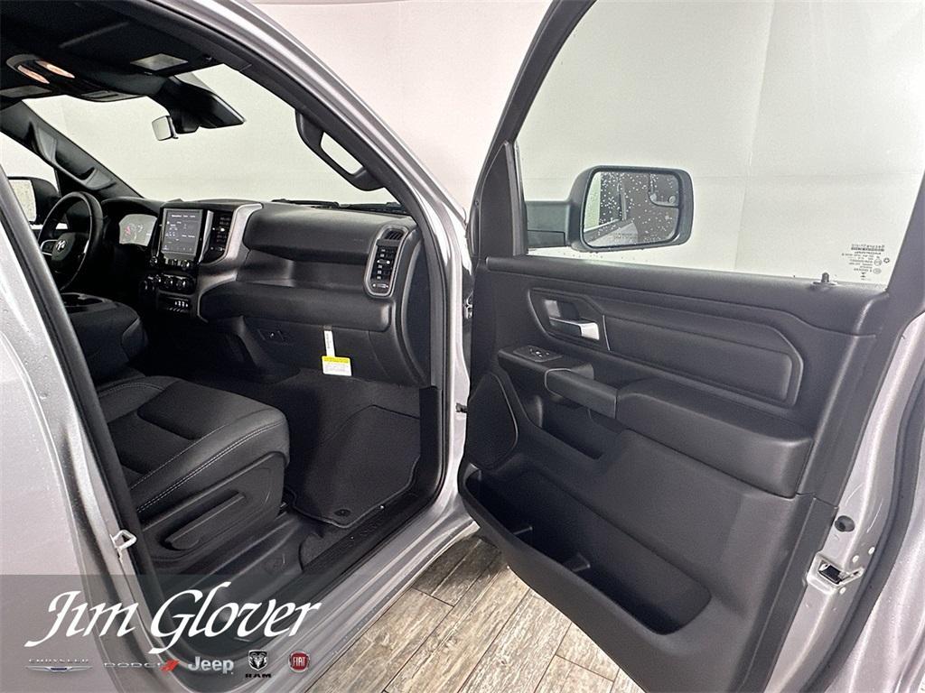 new 2025 Ram 1500 car, priced at $42,625