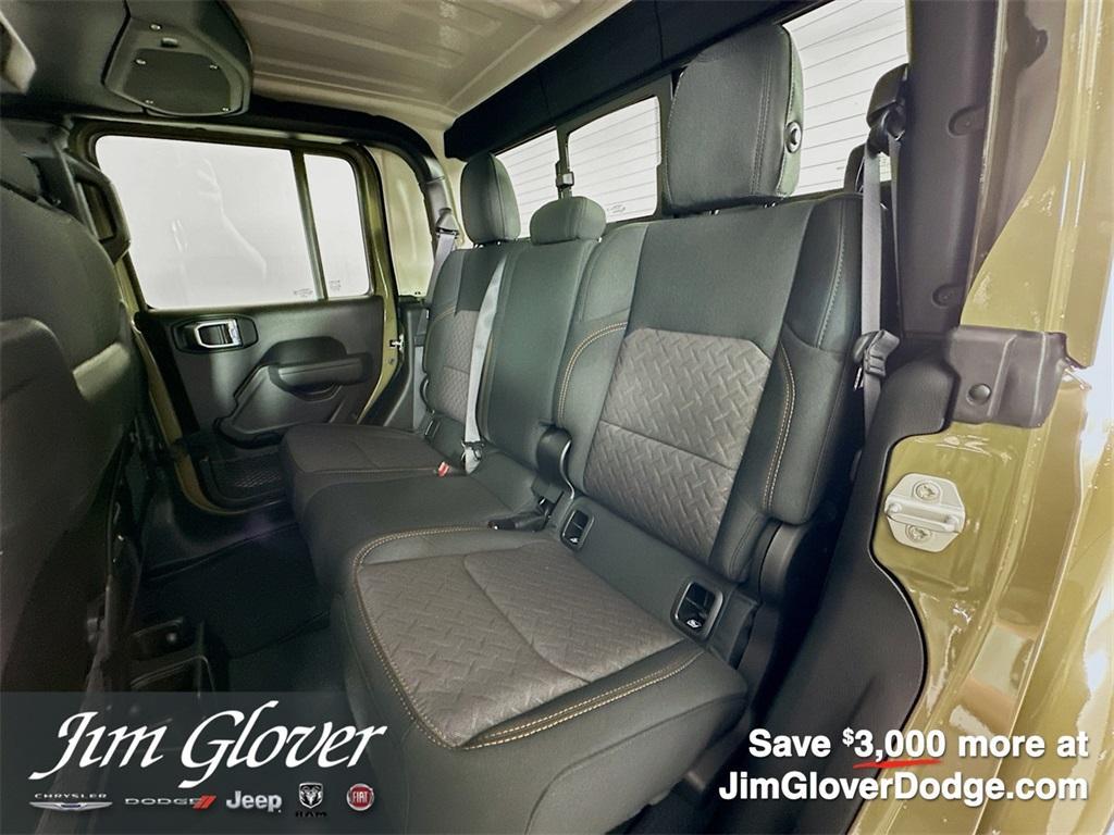 new 2025 Jeep Gladiator car, priced at $52,653
