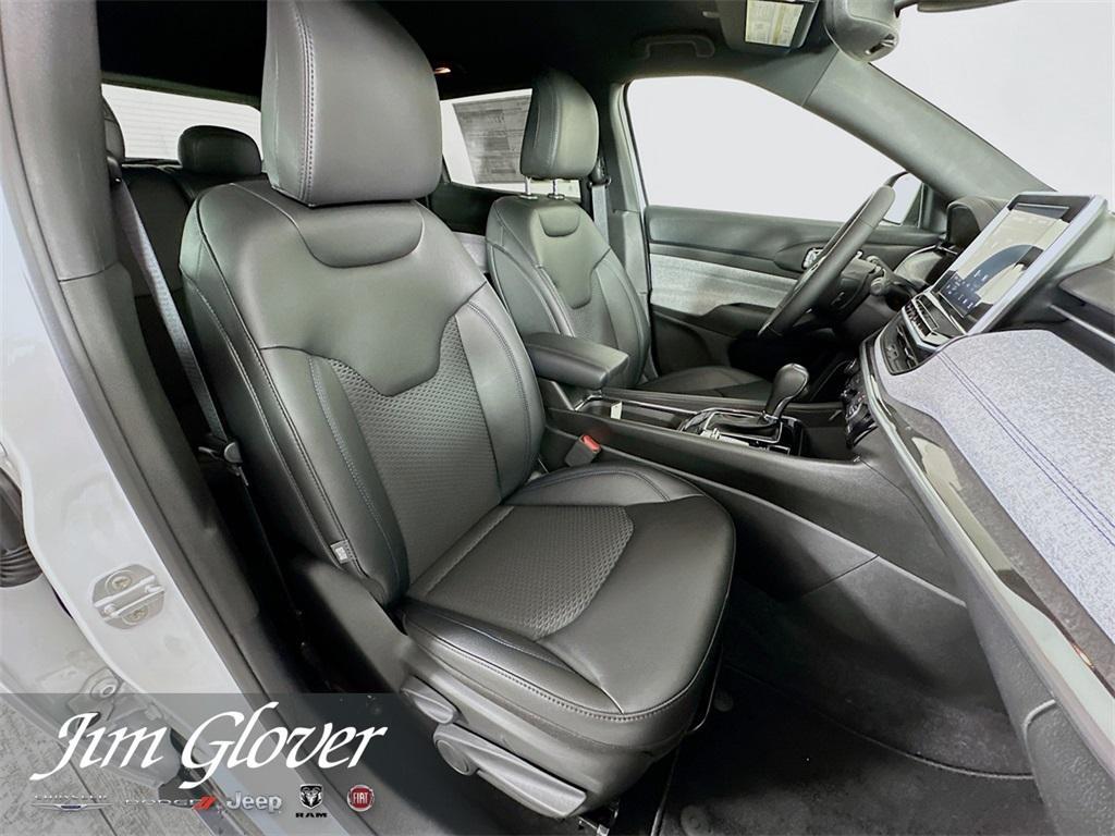 new 2025 Jeep Compass car, priced at $26,699