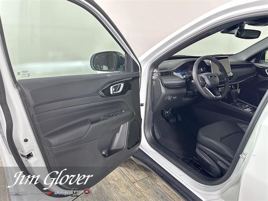 new 2026 Jeep Compass car, priced at $30,385