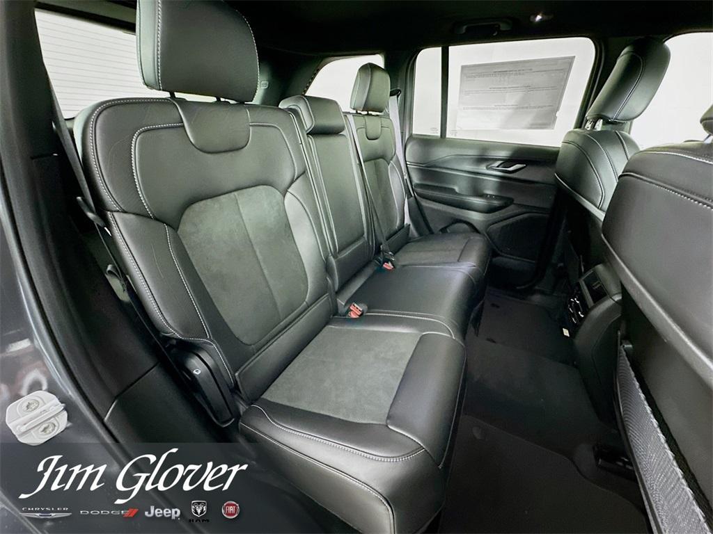 new 2025 Jeep Grand Cherokee car, priced at $41,524
