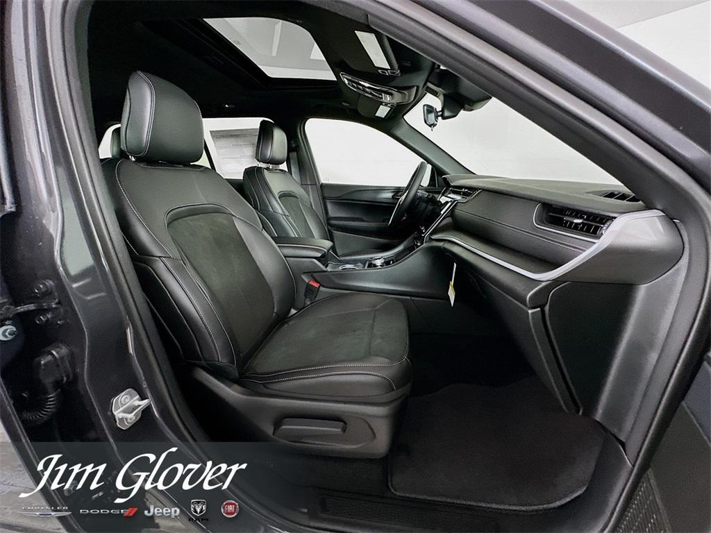 new 2025 Jeep Grand Cherokee car, priced at $41,524