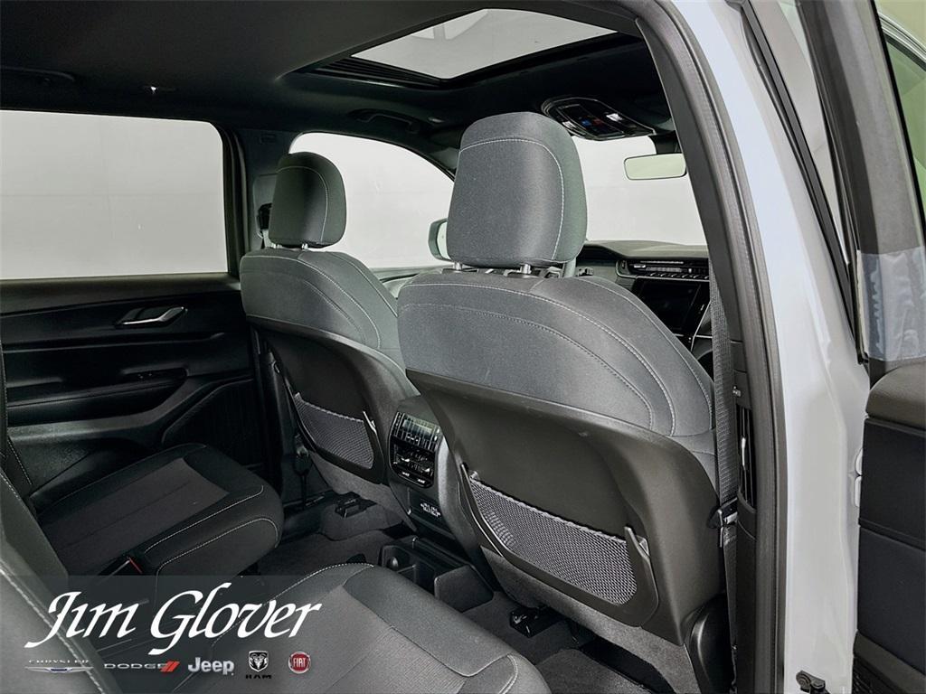 new 2025 Jeep Grand Cherokee L car, priced at $35,722