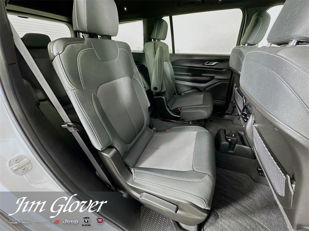 new 2025 Jeep Grand Cherokee L car, priced at $35,722