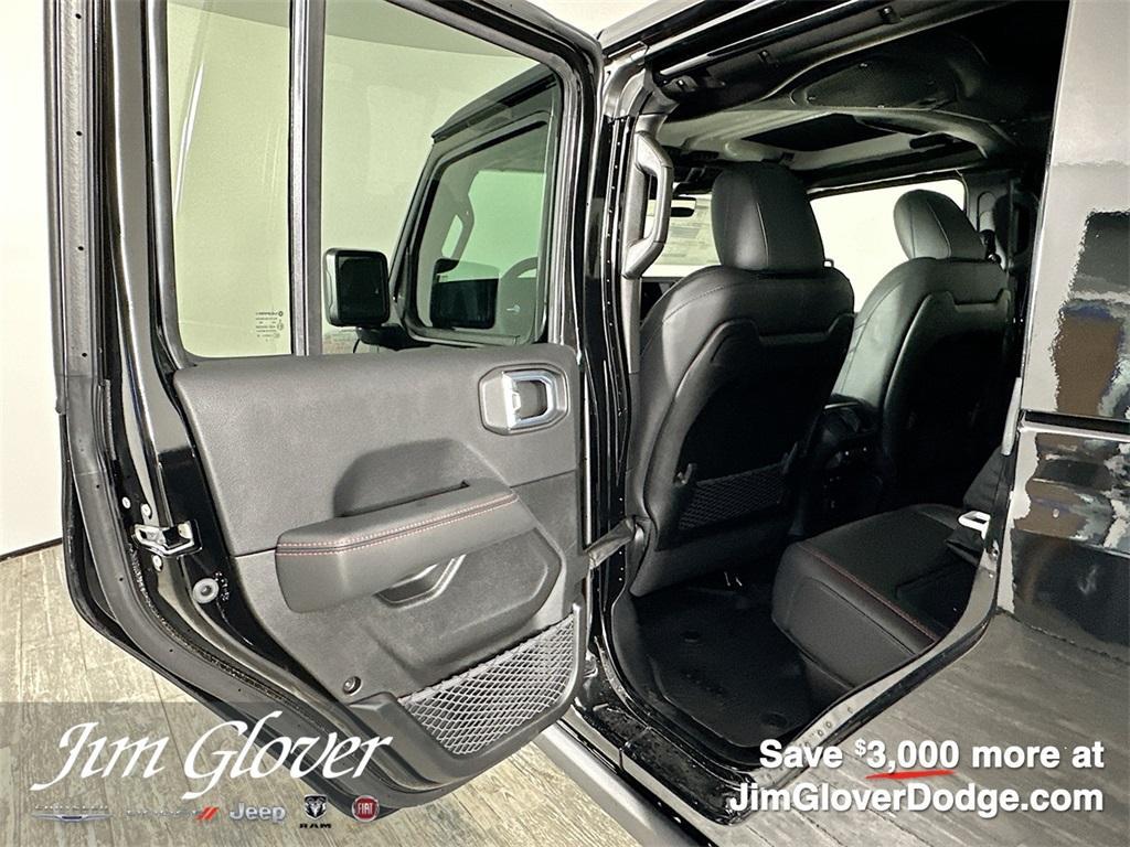 new 2025 Jeep Gladiator car, priced at $55,521