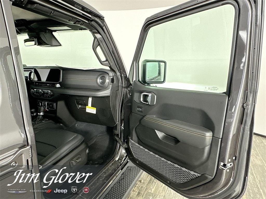 new 2025 Jeep Wrangler car, priced at $49,347