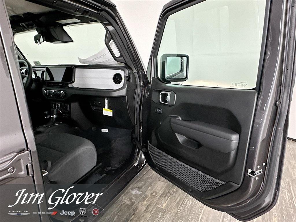 new 2025 Jeep Wrangler car, priced at $44,132