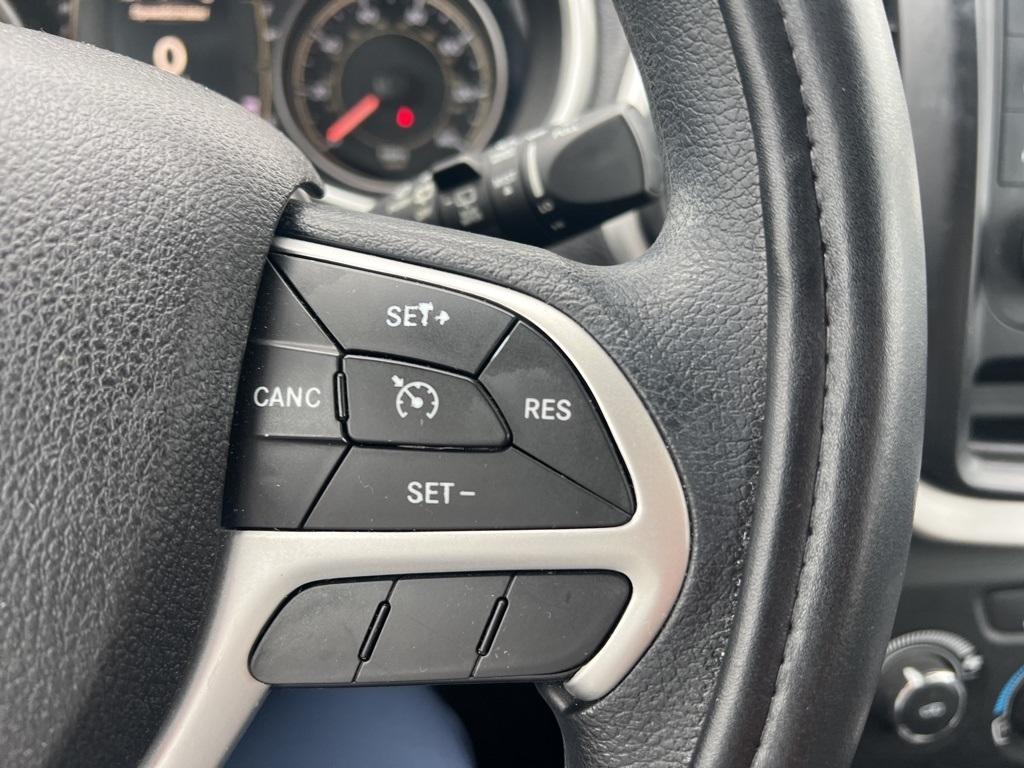 used 2014 Jeep Cherokee car, priced at $11,281