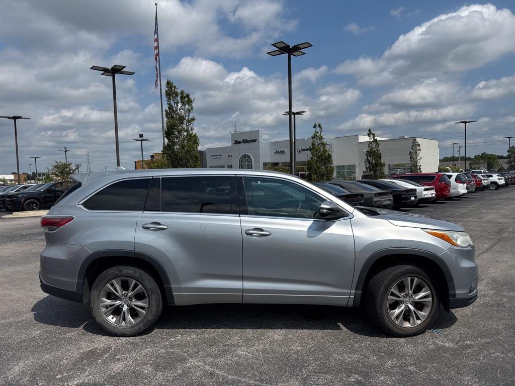 used 2014 Toyota Highlander car, priced at $9,999