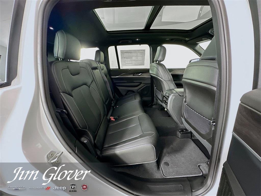 new 2025 Jeep Grand Cherokee car, priced at $46,094