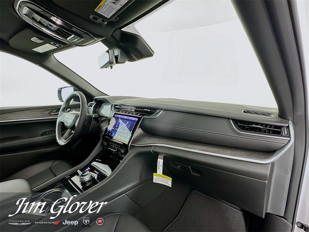 new 2025 Jeep Grand Cherokee car, priced at $46,094