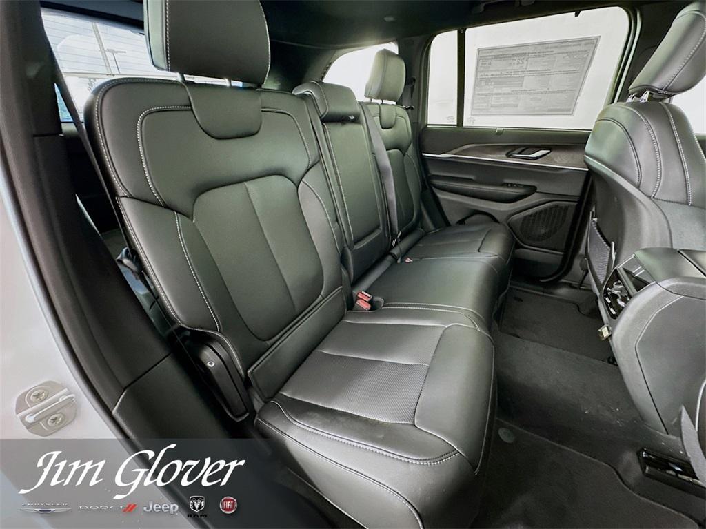 new 2025 Jeep Grand Cherokee car, priced at $46,094