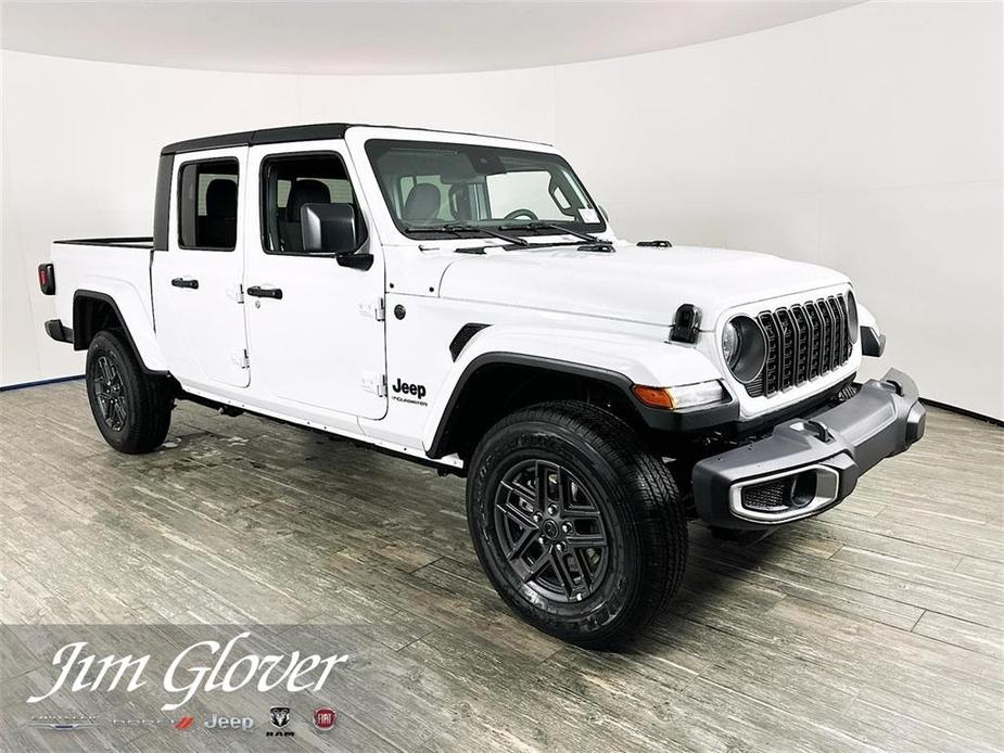 new 2024 Jeep Gladiator car, priced at $39,376